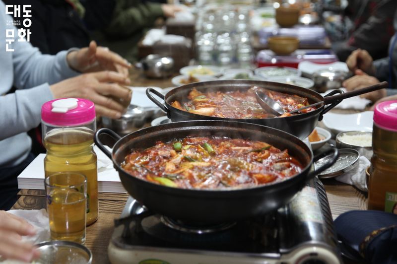 파일:갈치조림-정애네집-대동문화재단 보유사진.jpg