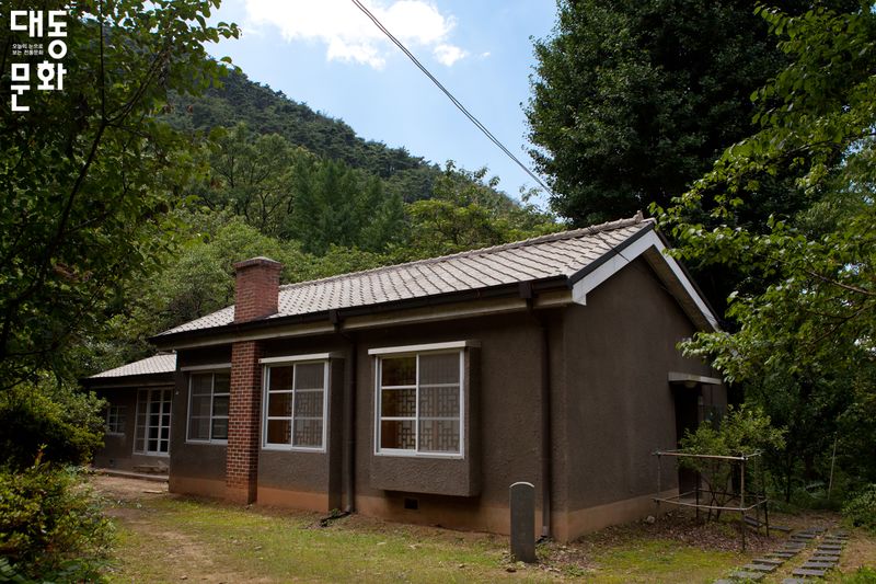 파일:허백련춘설헌-외관-대동문화재단 보유사진.jpg