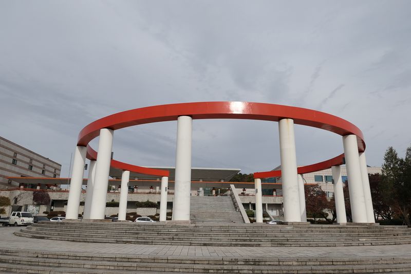 파일:광주문화예술회관-외부 계단.JPG