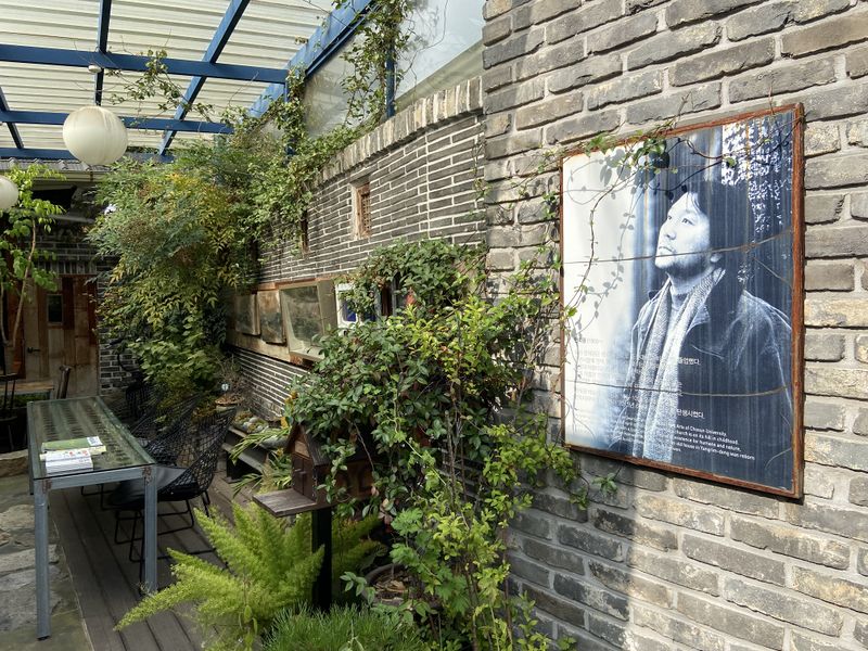 파일:한희원미술관 로비.jpeg